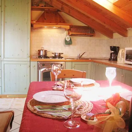 Giusi Garten- & Balkon-ferienwohnung דירה